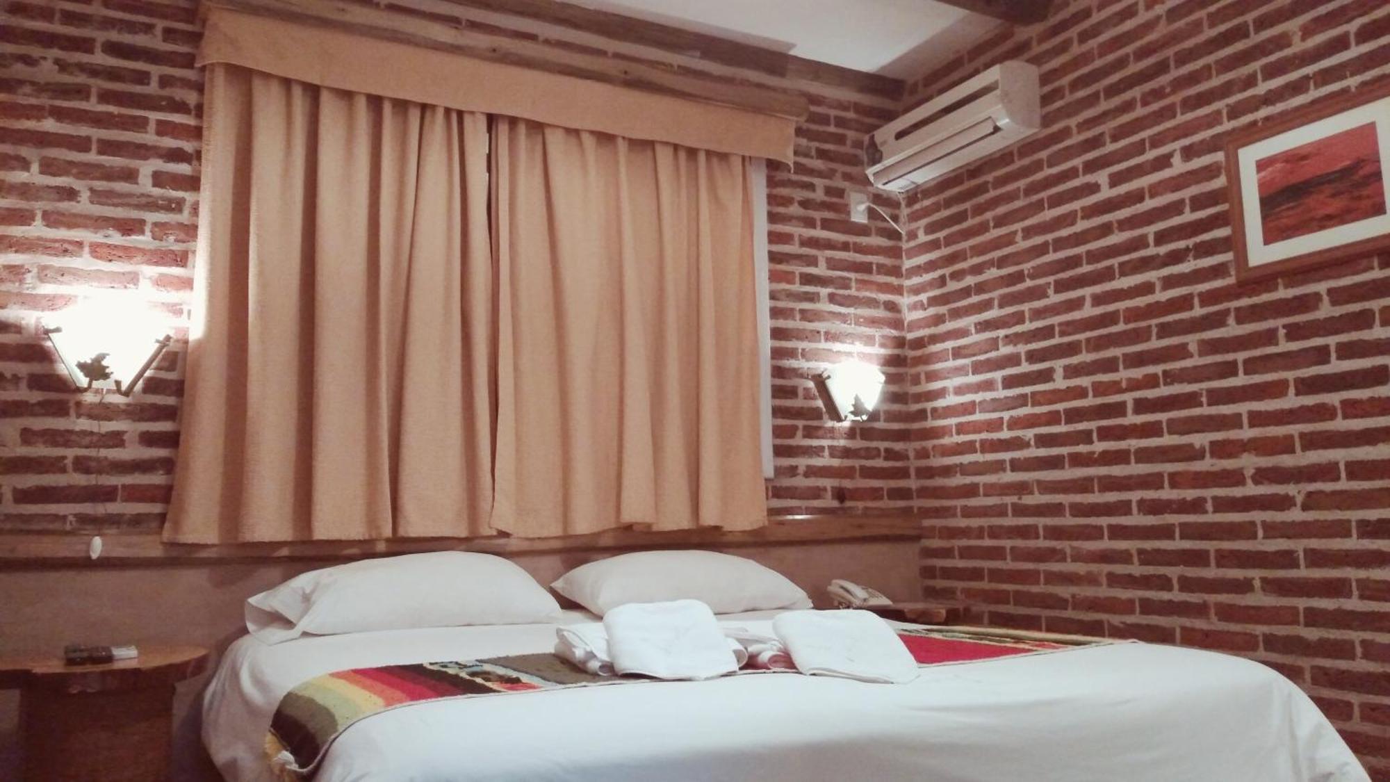 Los Brunos Posada Hotel Reconquista Ngoại thất bức ảnh